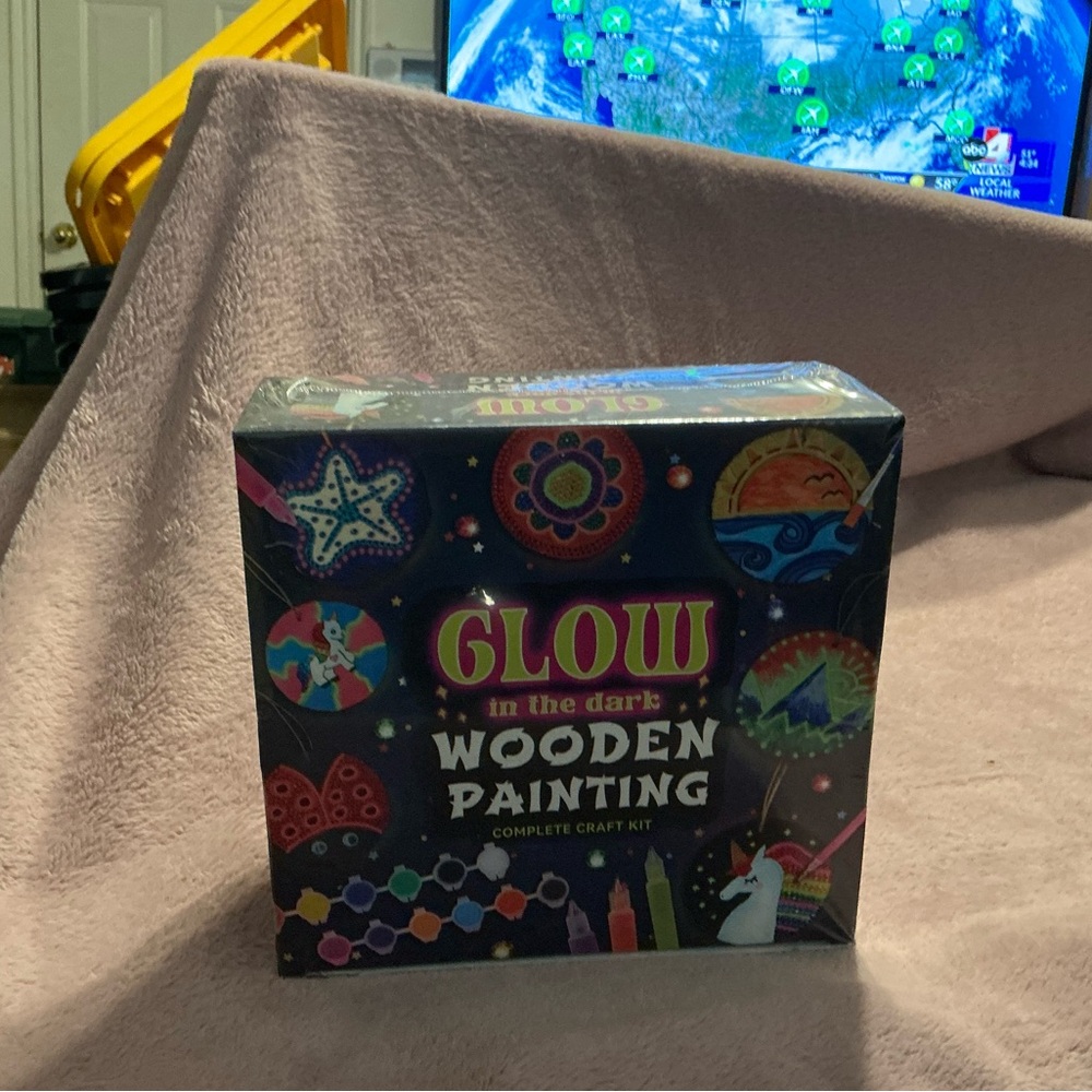 Glow-in-the-Dark Wood Painting Arts & Crafts Wood Slices, Paints, Glow, Paint
